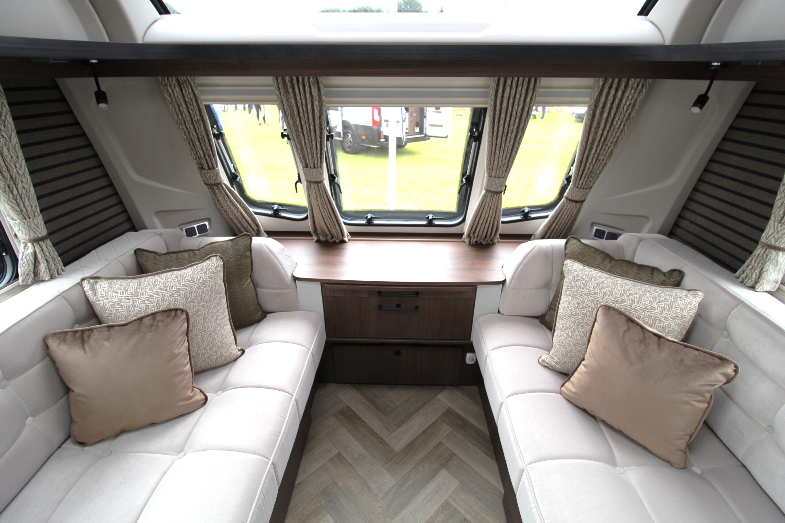 2027-laser-575-6.jpg