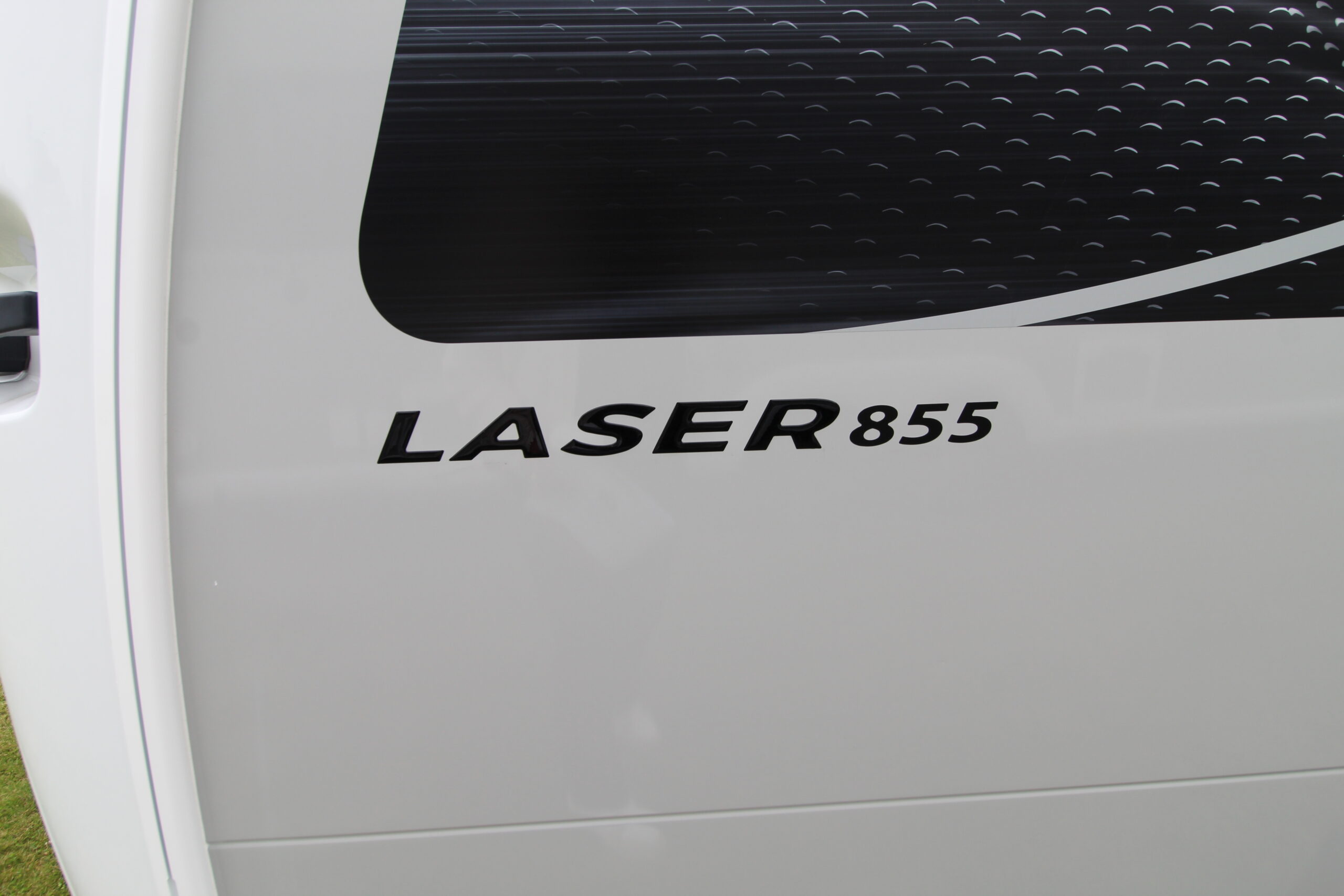 2027-laser-855-3.jpg