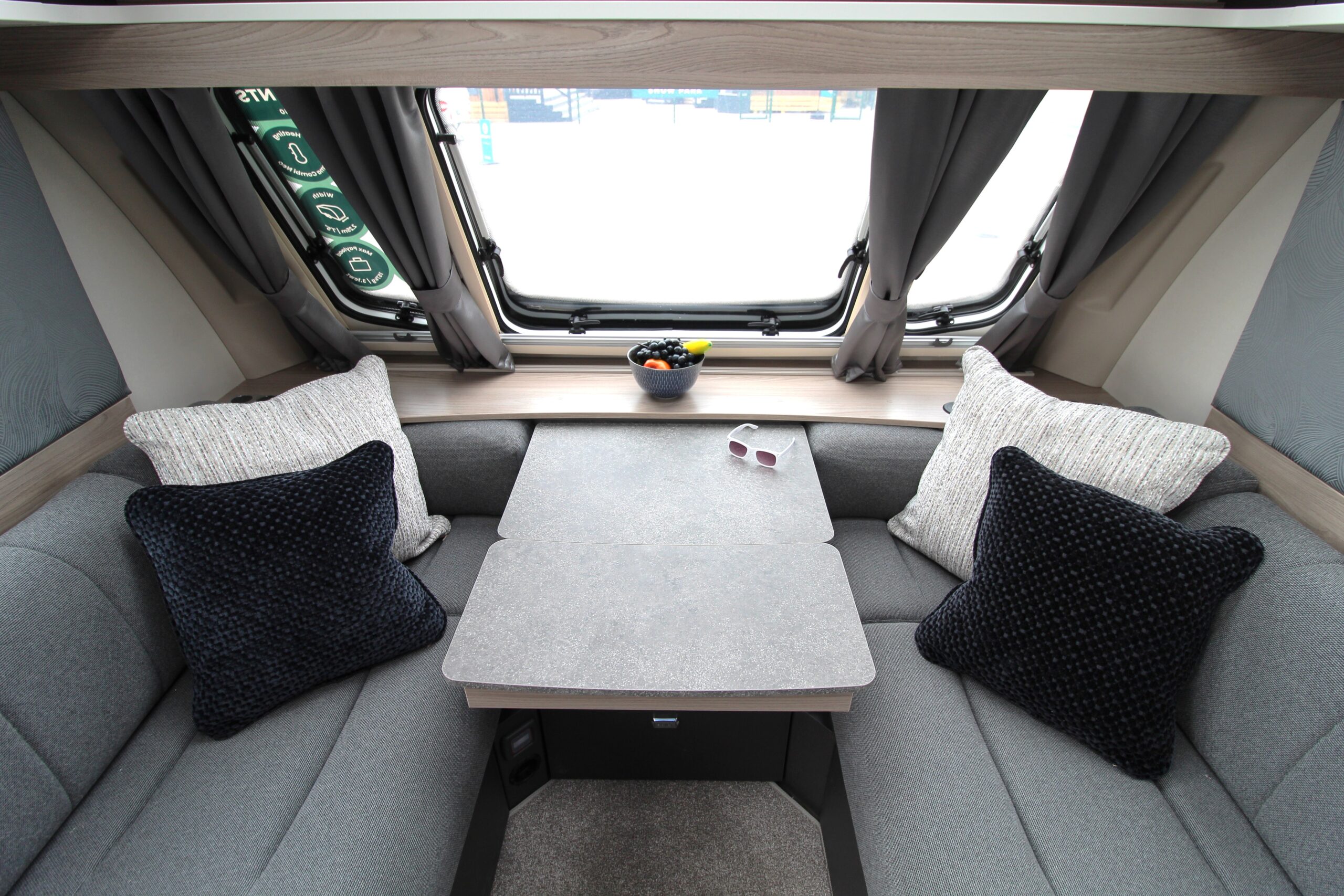 2027-swift-challenger-560-15.jpg