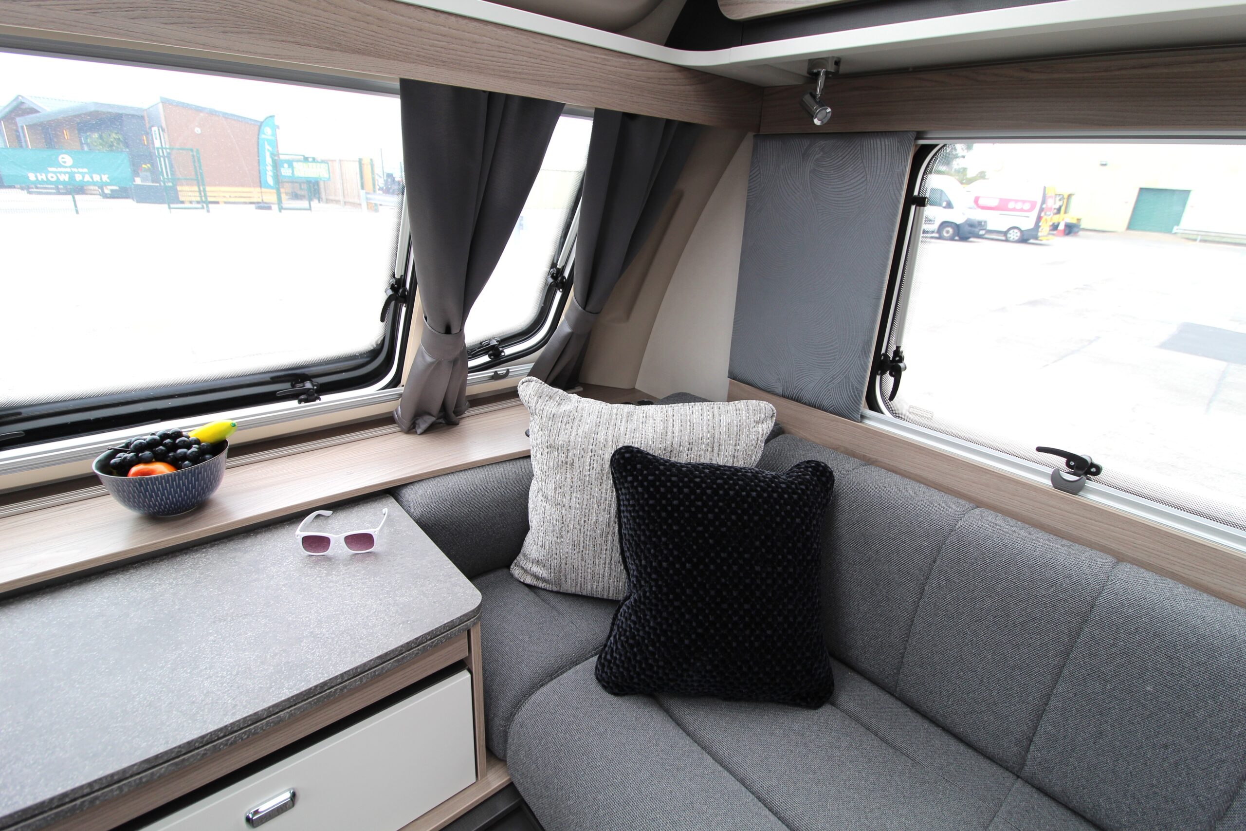 2027-swift-challenger-560-17.jpg