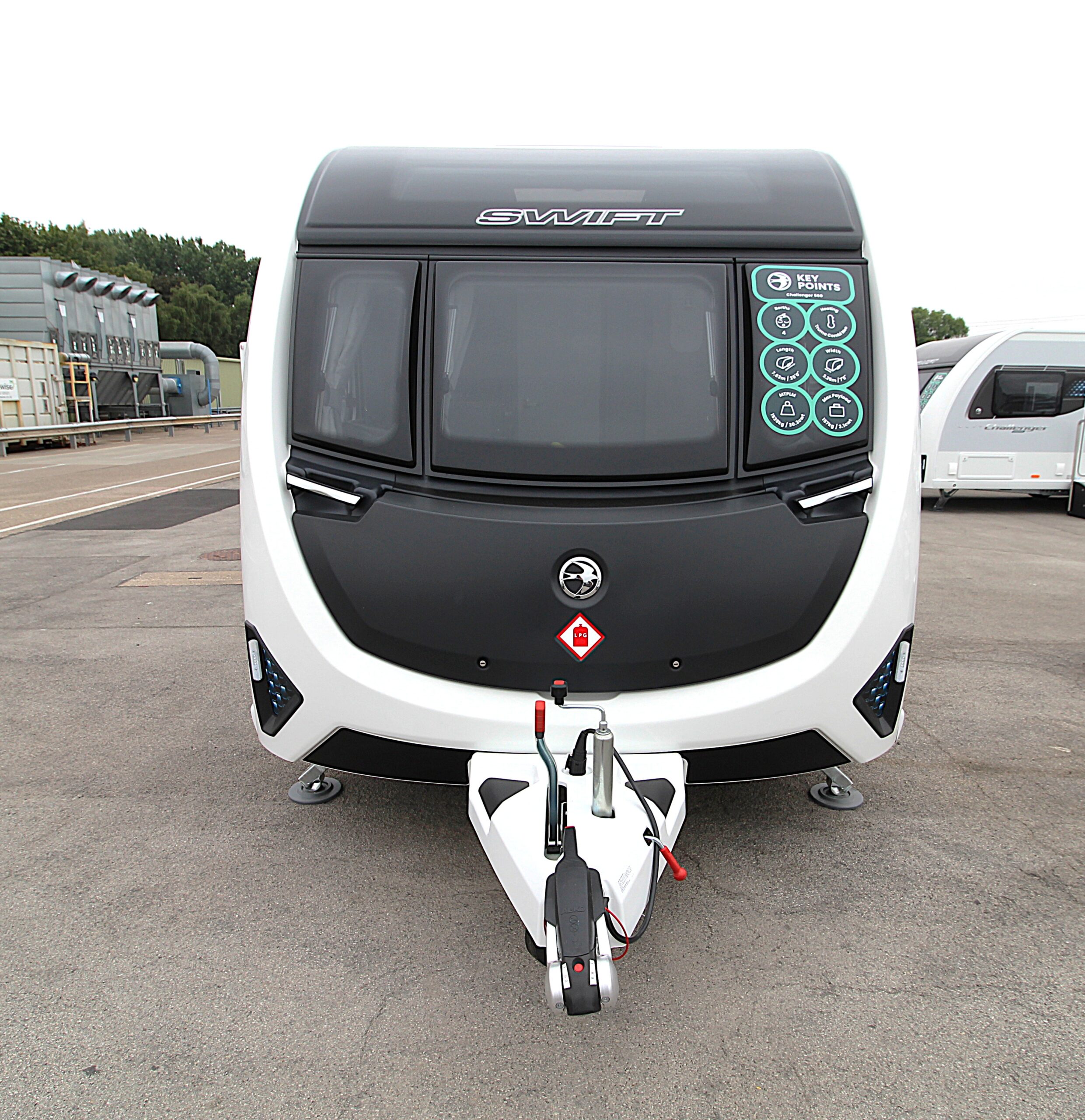 2027-swift-challenger-560-2.jpg