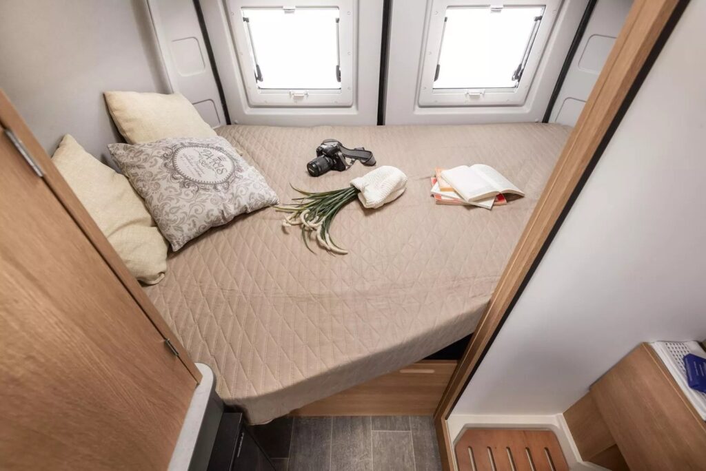 54t-bed_4.jpg