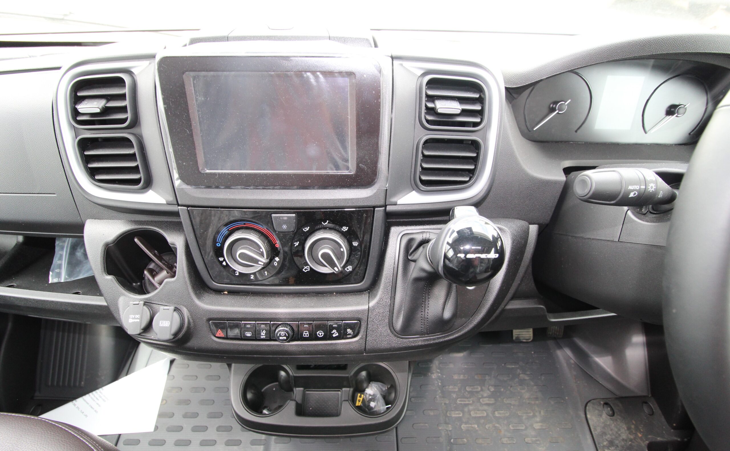 600-dt-9-speed-automatic-transmission-2.jpg