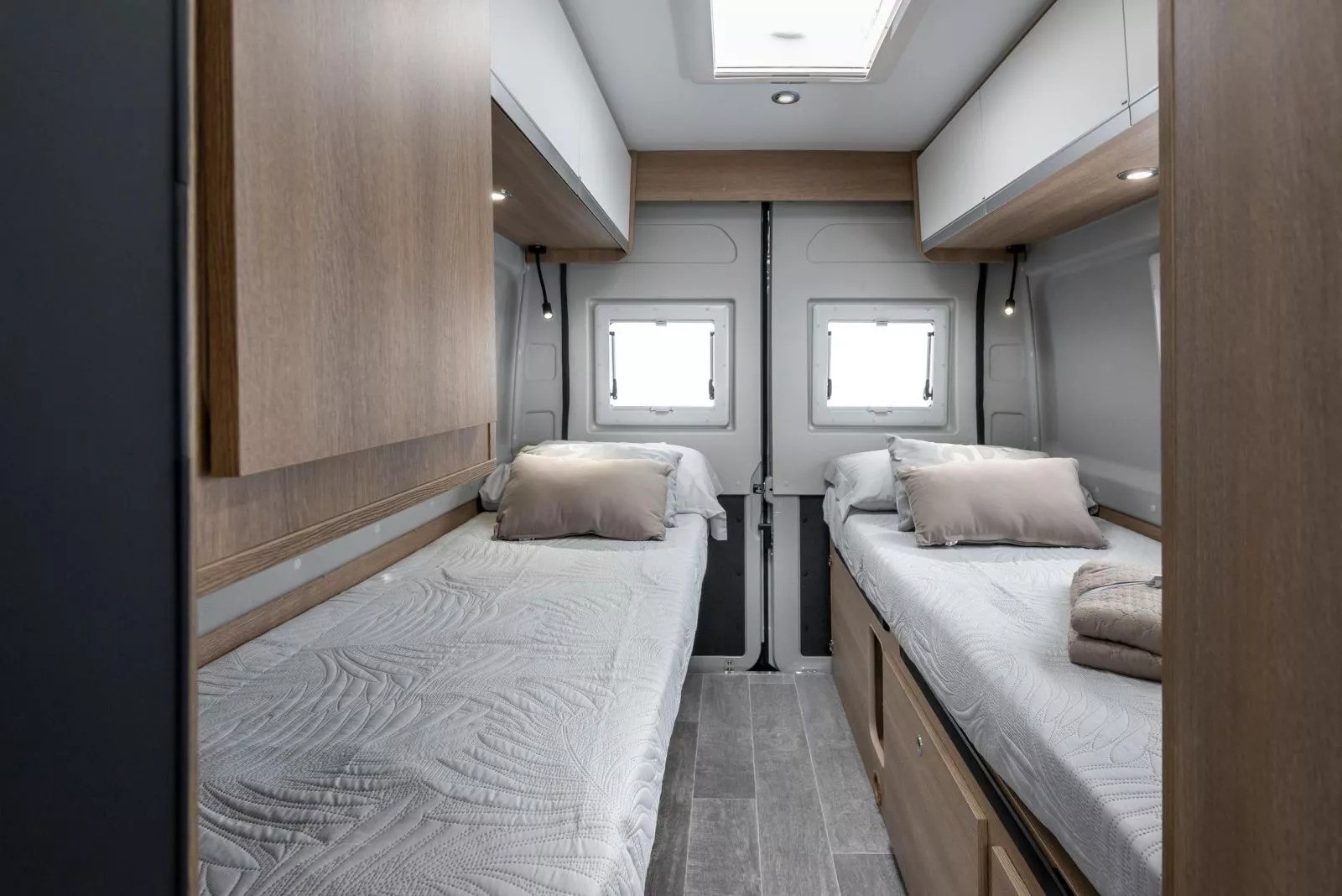 64g-twin-beds-1.jpg