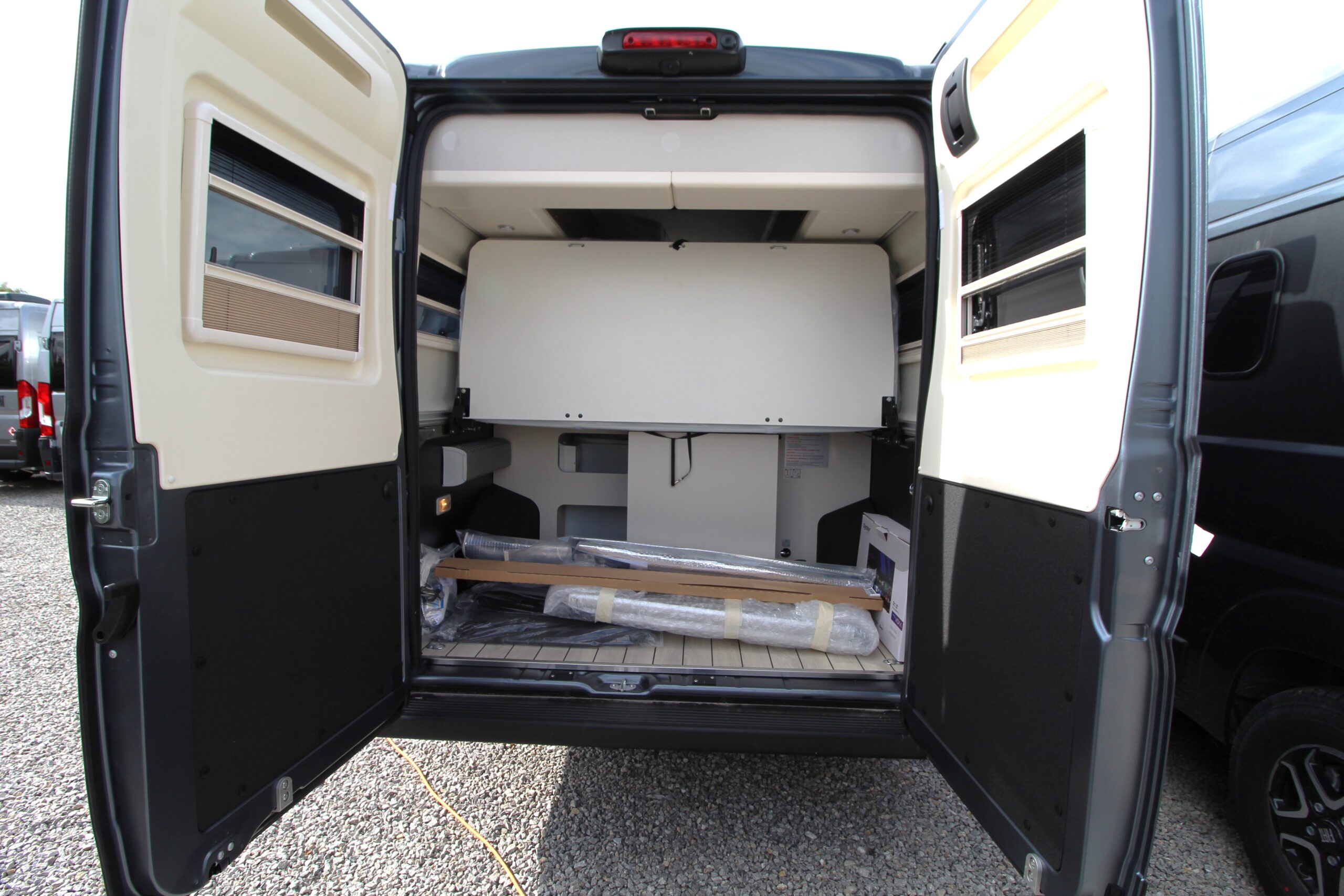 66895-columbus-640e-pop-top-32.jpg