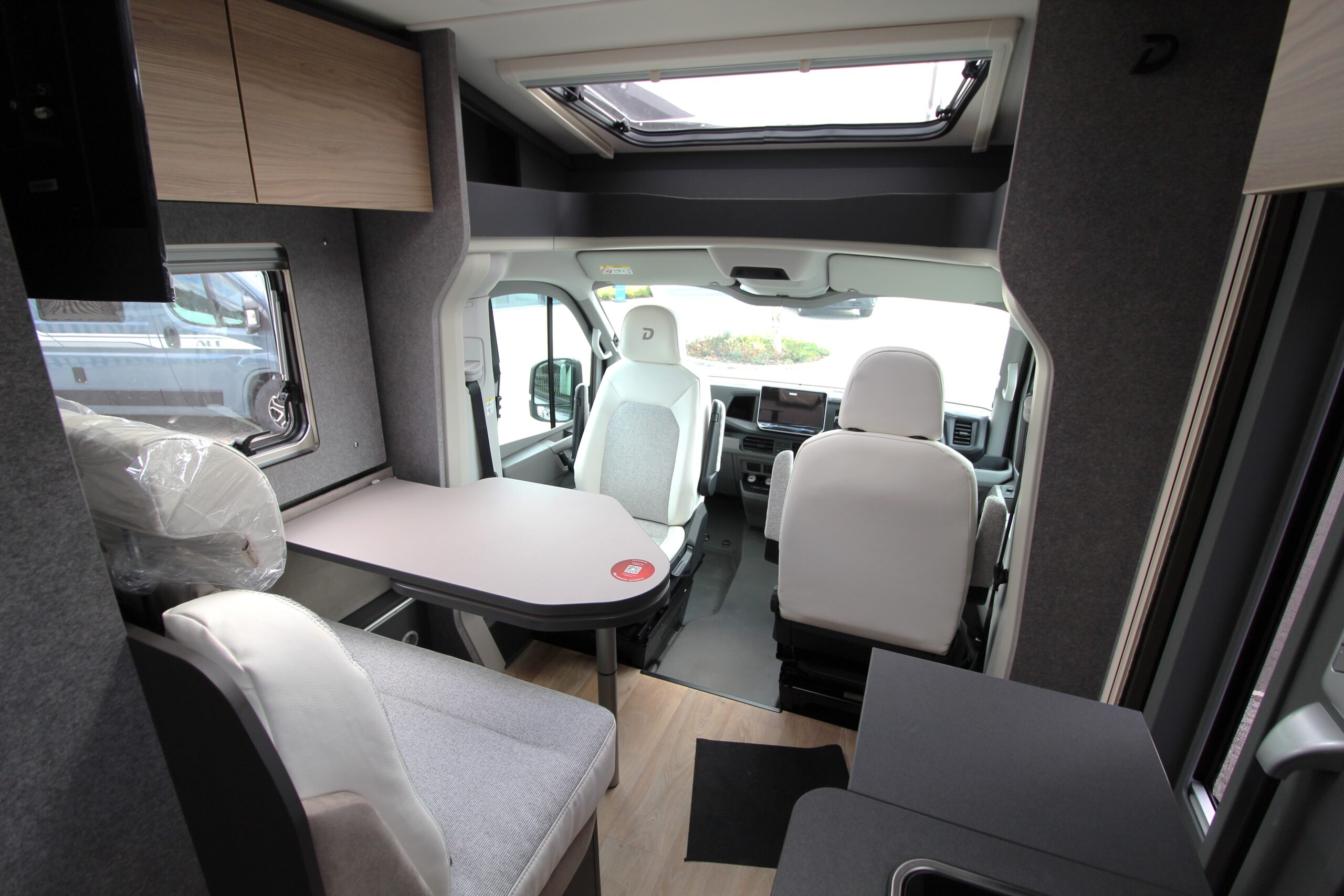 68991-2026-dethleffs-performance-t4x4-transeverse-bed-t-16-50.jpg