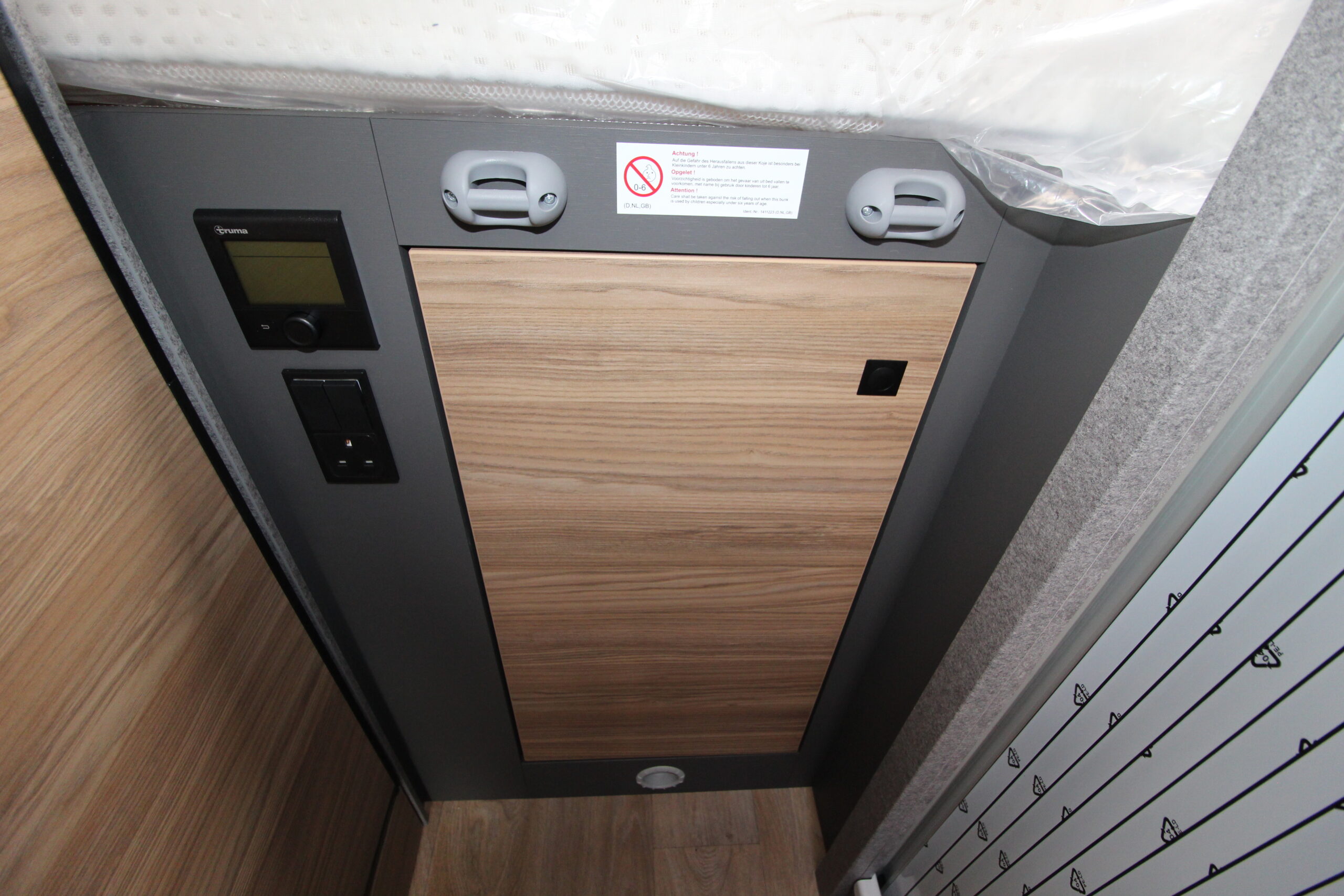 68991-2026-dethleffs-performance-t4x4-transeverse-bed-t-16-92.jpg
