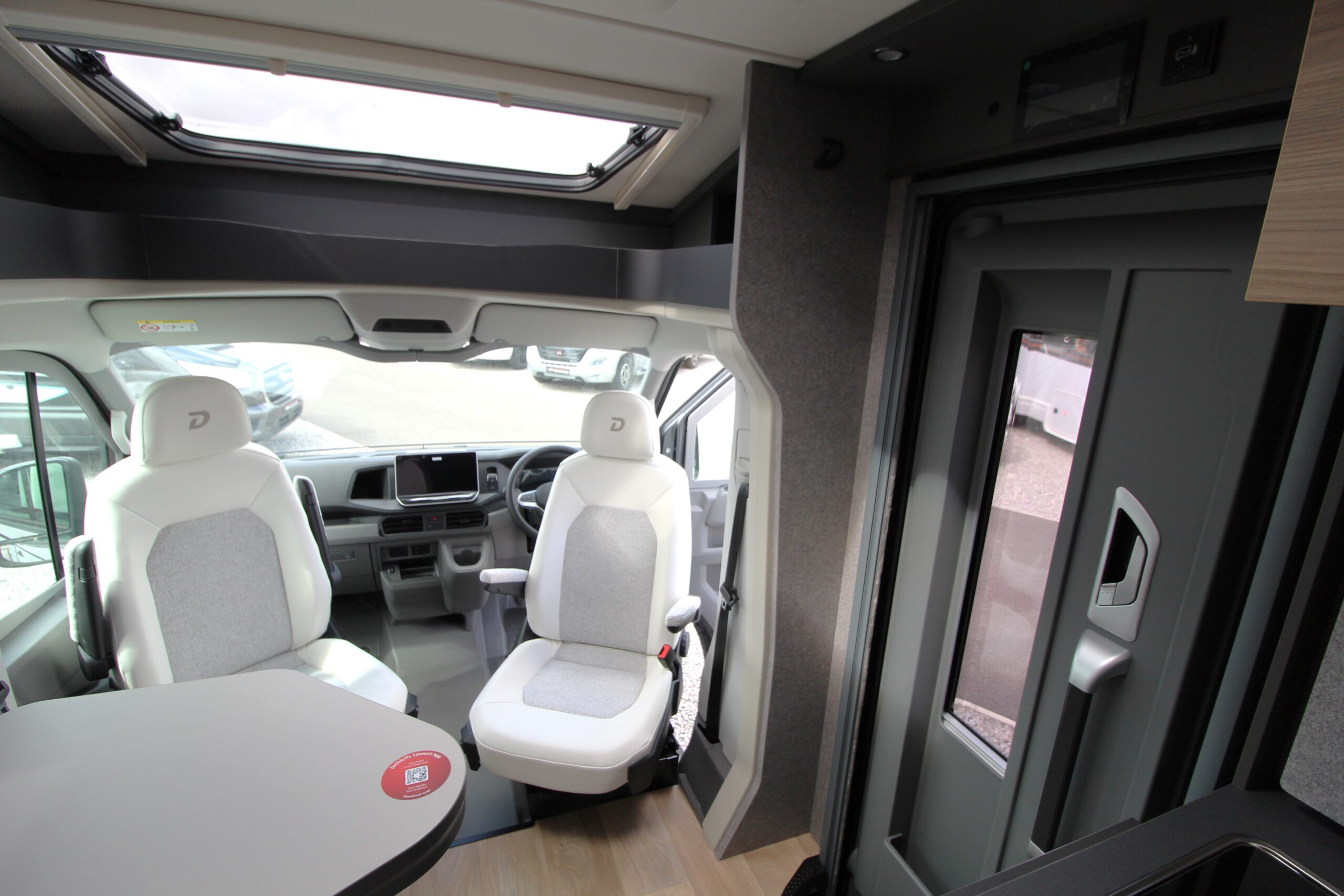 68991-2026-dethleffs-performance-t4x4-transeverse-bed-t-16-95.jpg