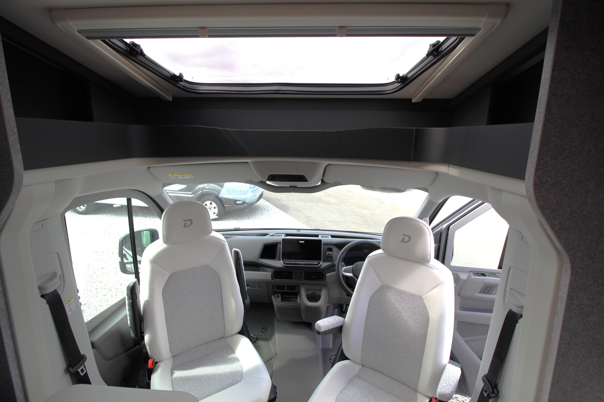68991-2026-dethleffs-performance-t4x4-transeverse-bed-t-16-96.jpg