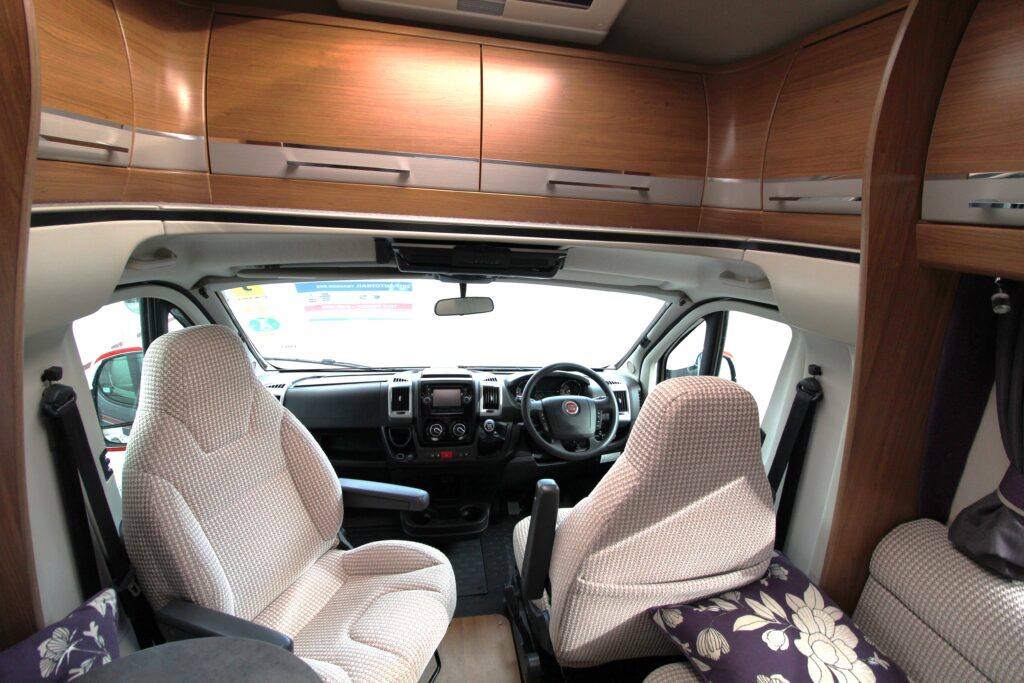 USED 2015 AutoTrail Tracker EKS 68392 (14)