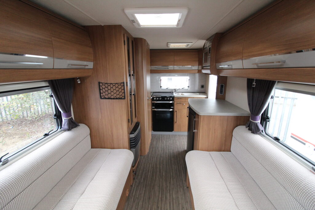 USED 2015 AutoTrail Tracker EKS 68392 (15)