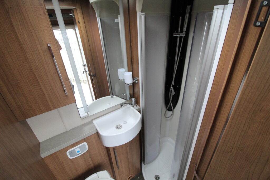 USED 2015 AutoTrail Tracker EKS 68392 (27)