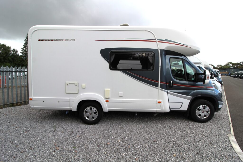 USED 2015 AutoTrail Tracker EKS 68392 (34)