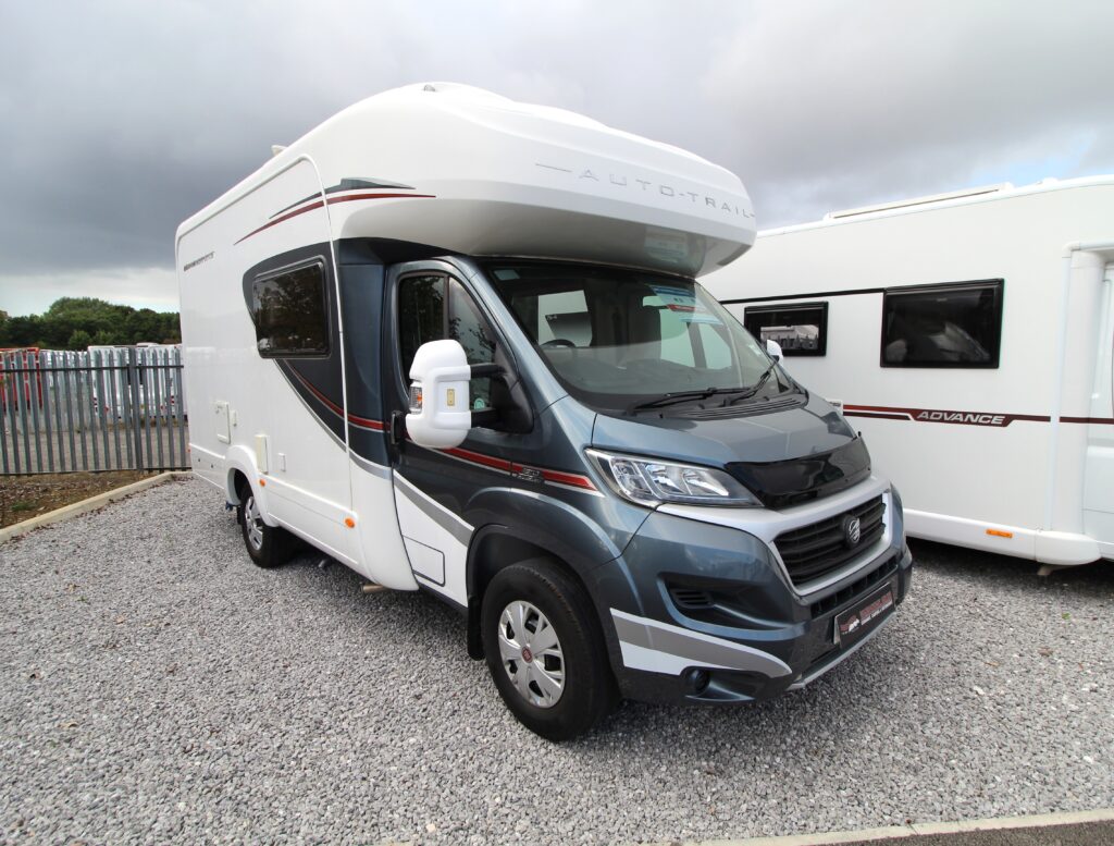 USED 2015 AutoTrail Tracker EKS 68392 (4)