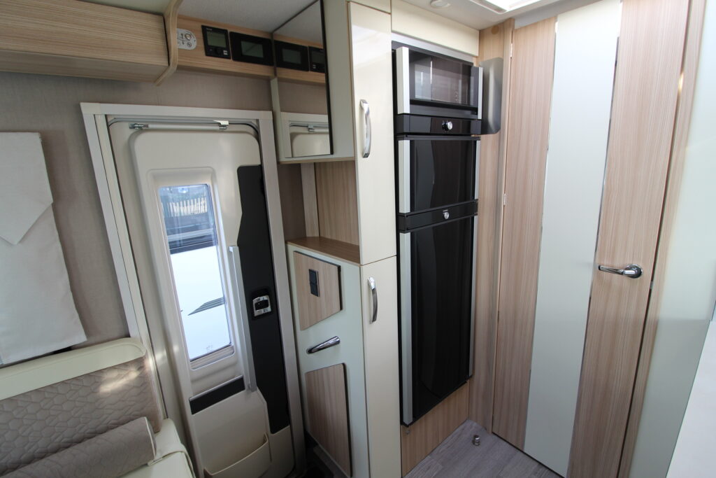 USED 2023 Mayflower 67LO 69750 (15)