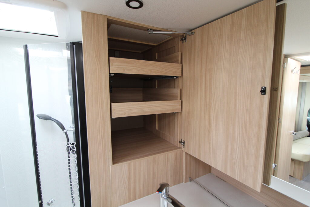 USED 2023 Mayflower 67LO 69750 (31)