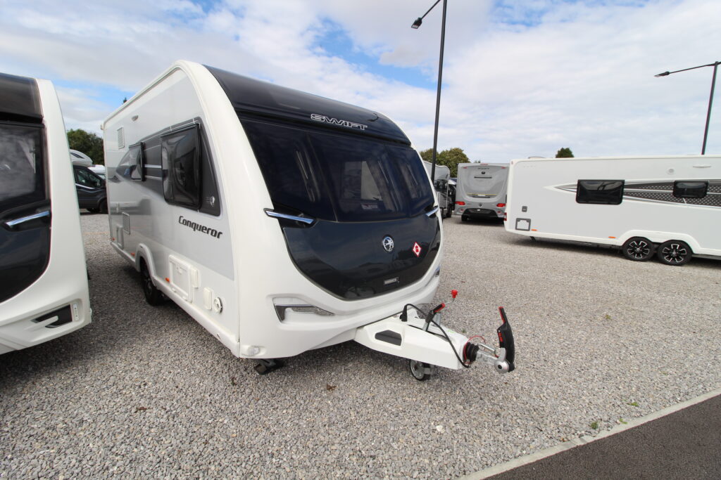 USED 2023 Swift Conqueror 480 KEY 353 (4)
