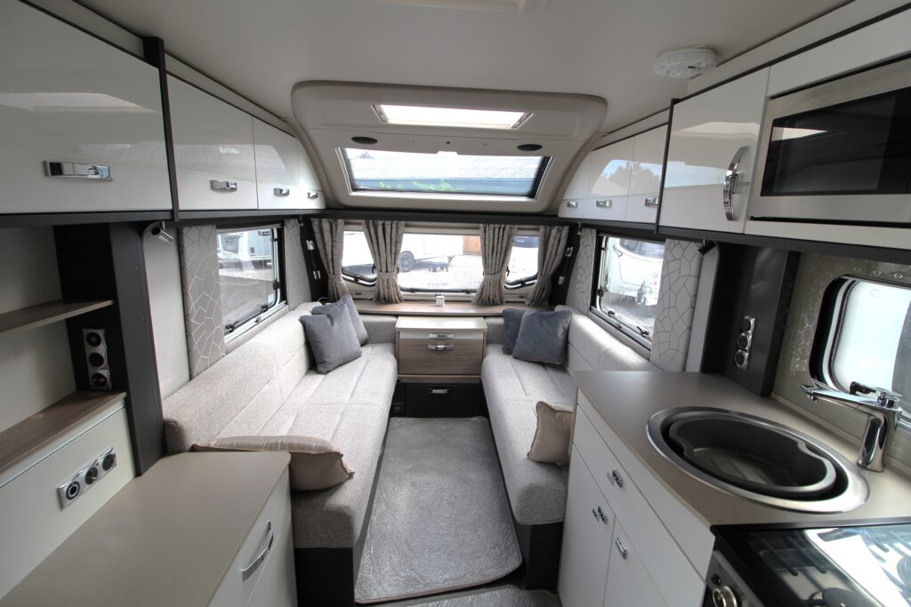 USED 2023 Swift Conqueror 480 KEY 353 (8)