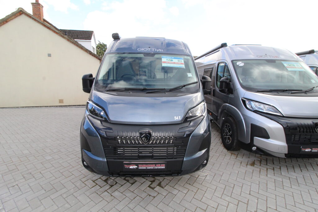 USED 2025 Giotti 54T (3)