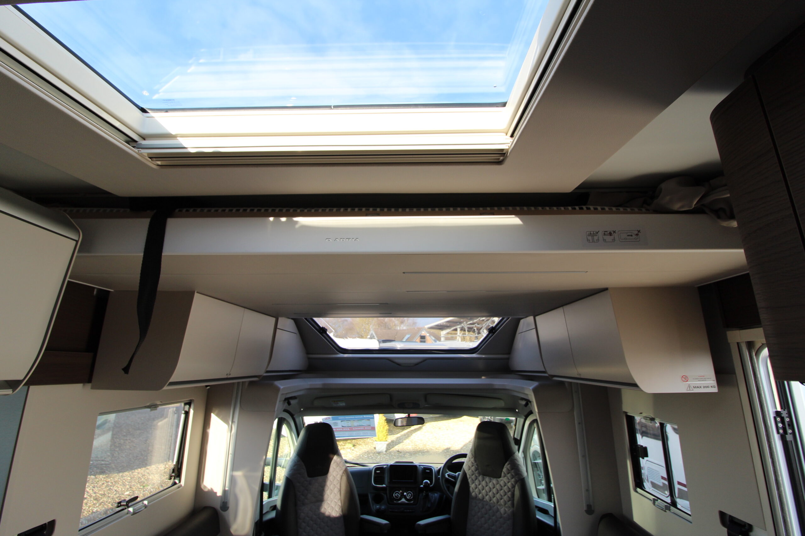 adria-matrix-supreme-670-dc-k-11-stock-55559-28_1.jpg