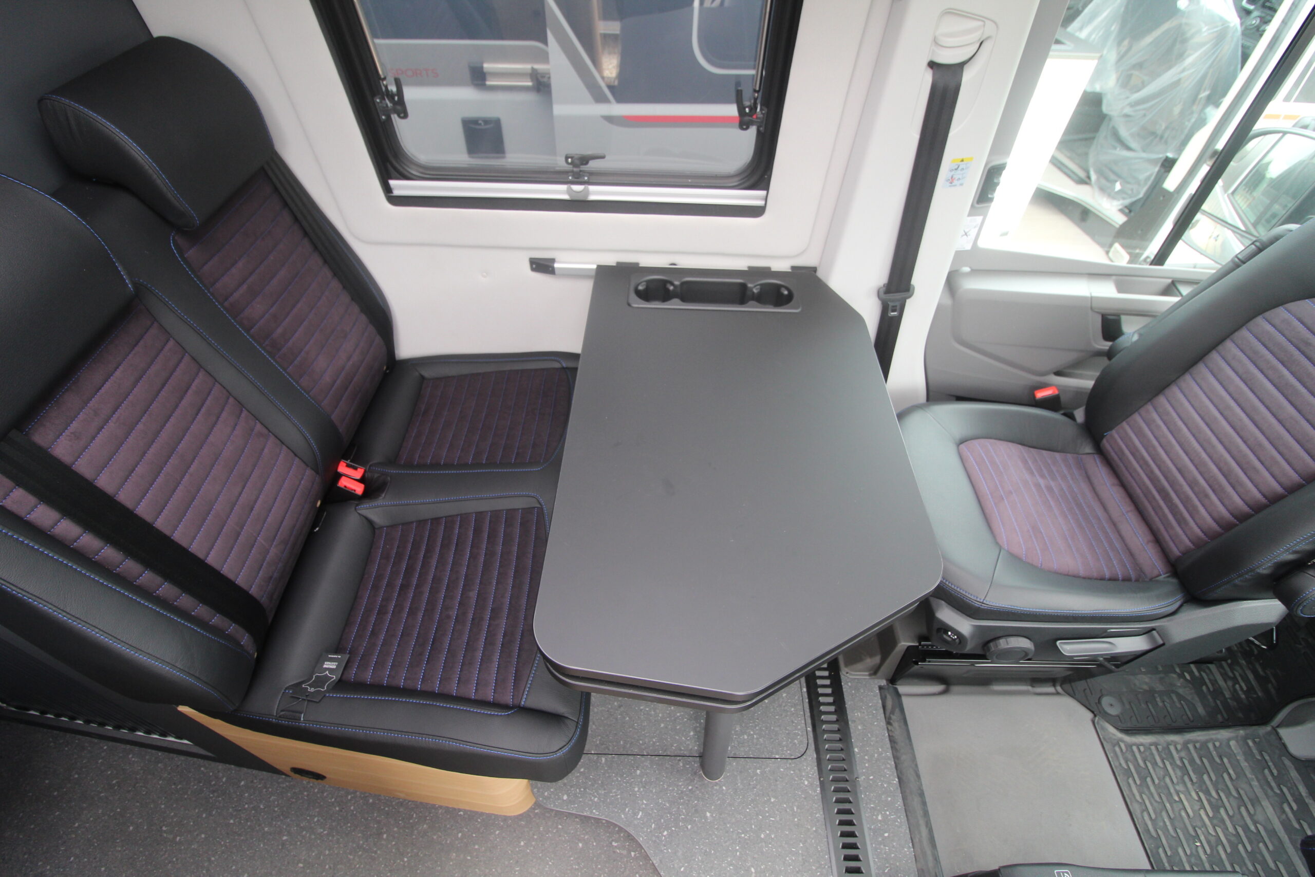 adria-twin-max-680-sgx-56024-k04-30.jpg