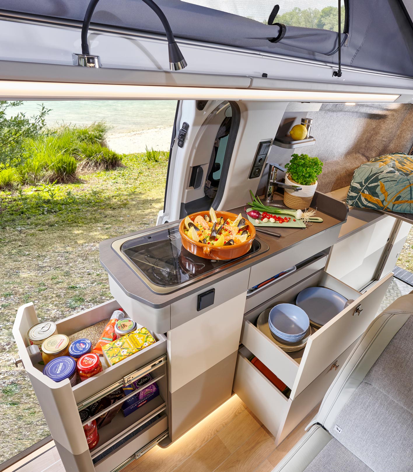 kipling-kitchen-slide-out.jpg