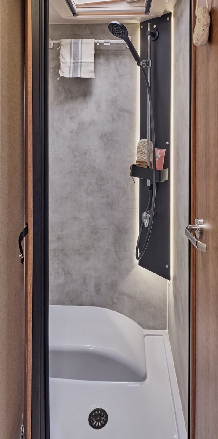 magister-74-lmf-07-douche.jpg
