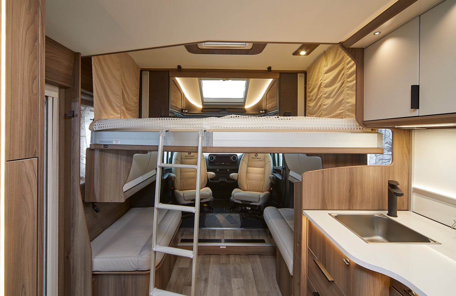 travel-master-545-00046-1536×998-2.jpg