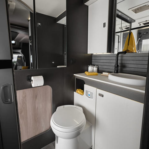 trekker-washroom.jpg