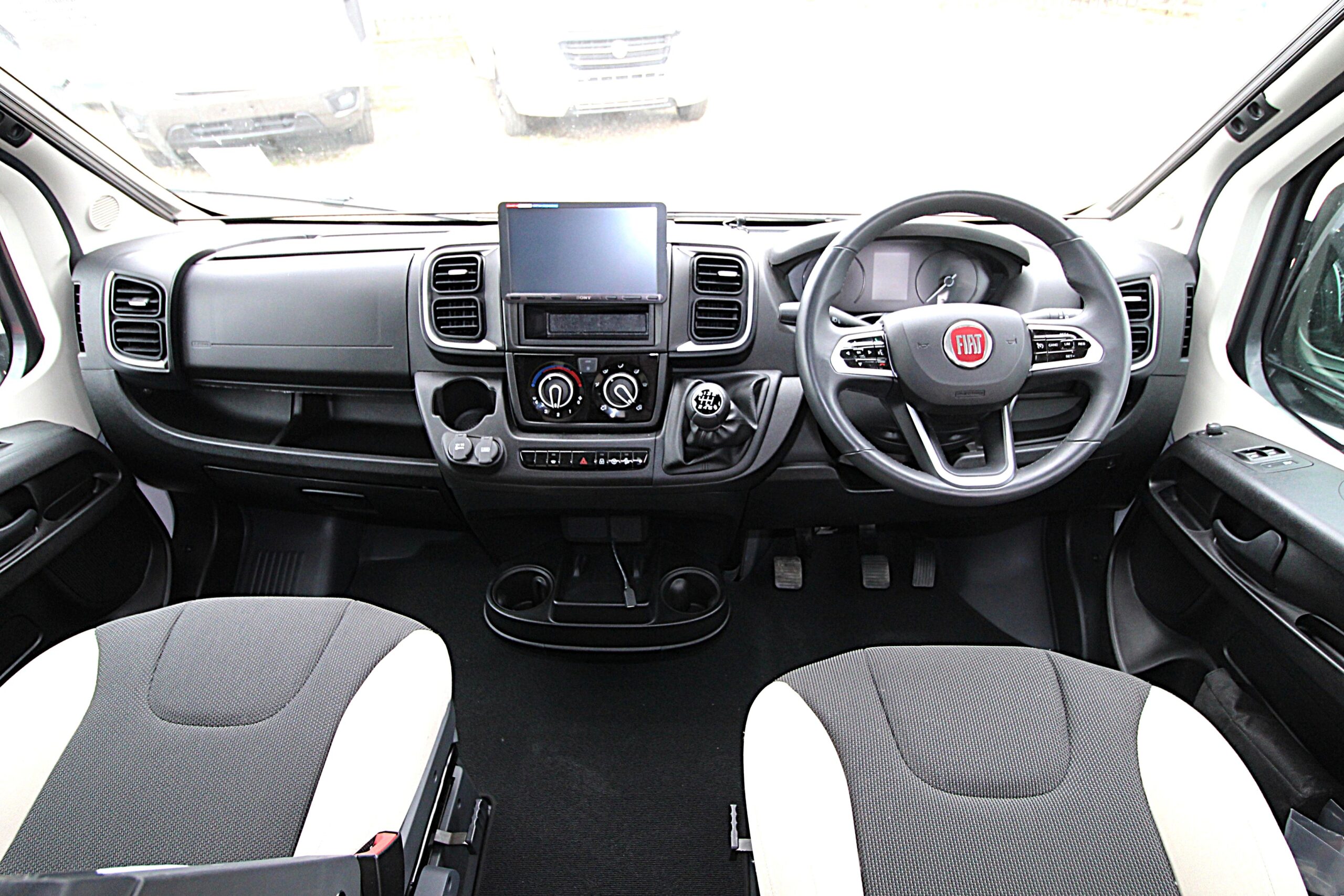 used-2023-westfalia-columbus-540d-yx73-dwz-21.jpg