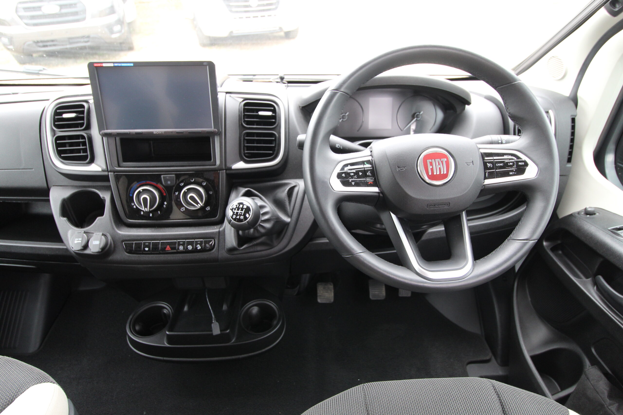 used-2023-westfalia-columbus-540d-yx73-dwz-22.jpg